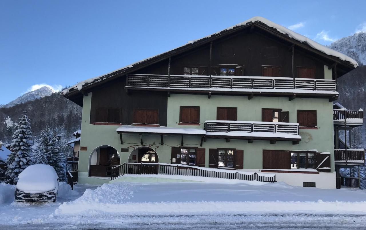 Chalet Della Luna Claviere Exteriér fotografie